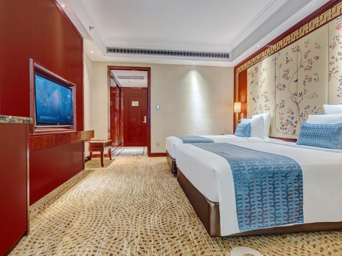 Days Hotel & Suites China Town---Five Minutes To Reach Changsha Station, The Metro Line 2 & Line 6 Are Nearby,Free Gym & Laundromat,Chinese And Western Buffet Breakfast Is Offered On The 31St Floor Exterior photo