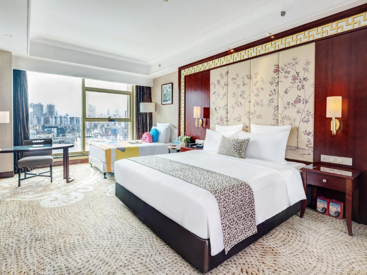 Days Hotel & Suites China Town---Five Minutes To Reach Changsha Station, The Metro Line 2 & Line 6 Are Nearby,Free Gym & Laundromat,Chinese And Western Buffet Breakfast Is Offered On The 31St Floor Exterior photo