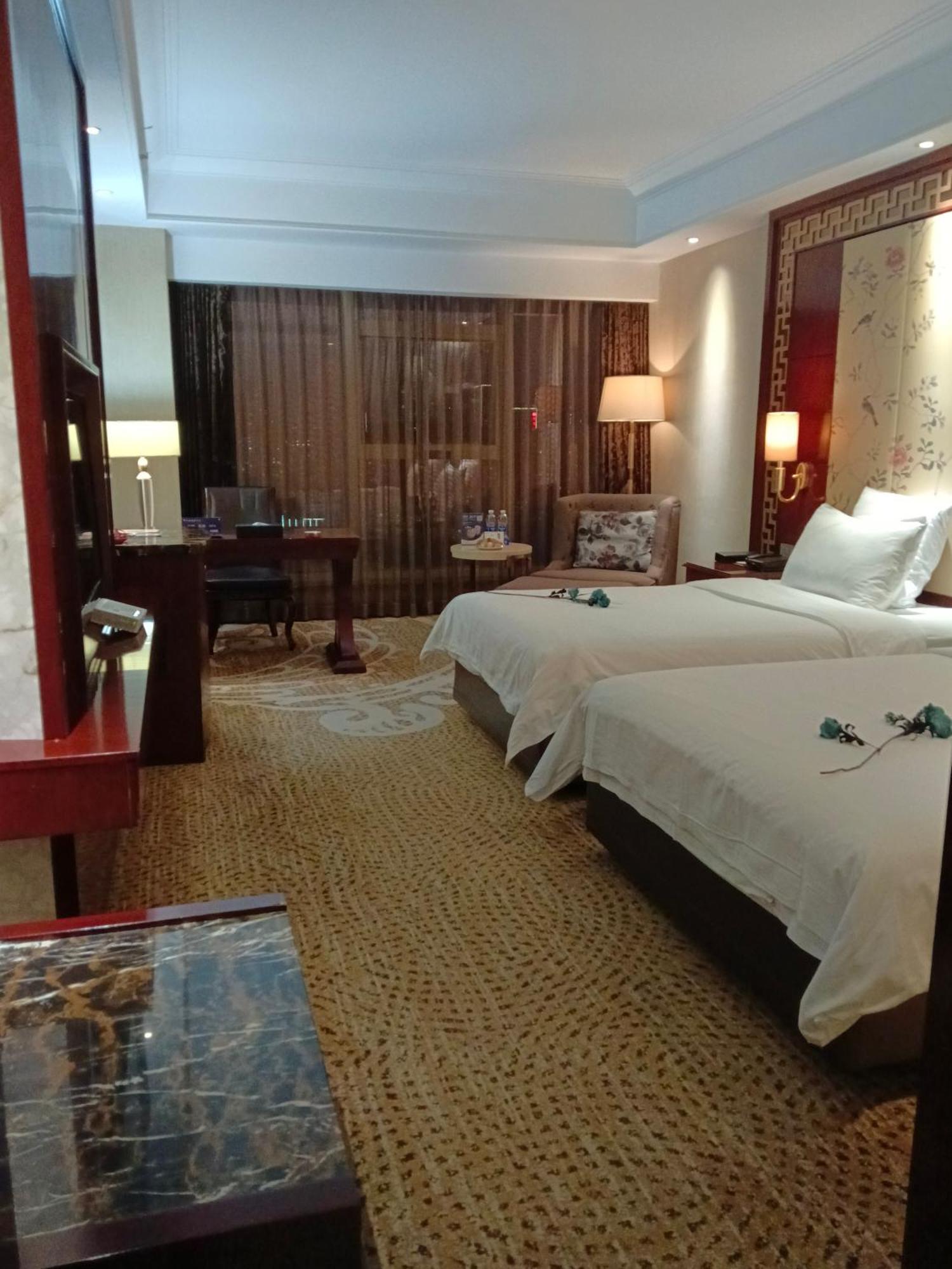 Days Hotel & Suites China Town---Five Minutes To Reach Changsha Station, The Metro Line 2 & Line 6 Are Nearby,Free Gym & Laundromat,Chinese And Western Buffet Breakfast Is Offered On The 31St Floor Exterior photo
